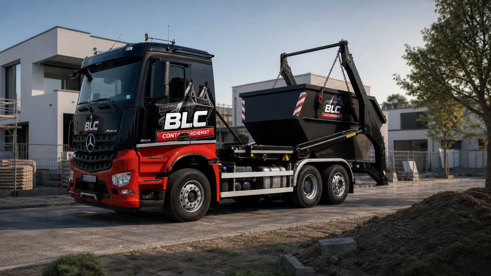 BLC Containerfahrzeug bei Transport und Lieferung